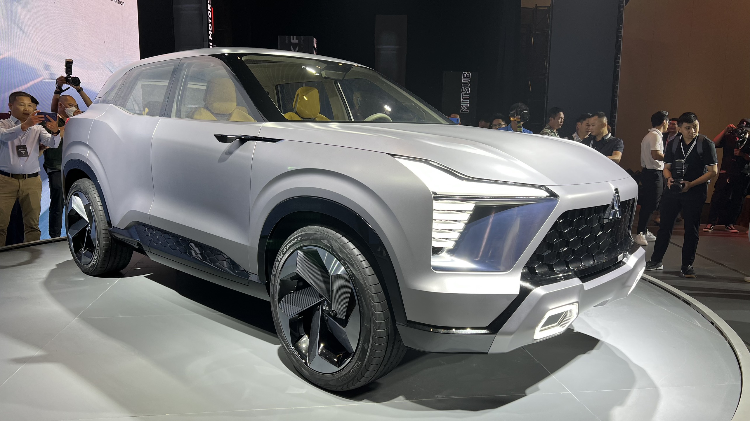 Chiêm ngưỡng Mitsubishi XFC Concept ‘bằng xương, bằng thịt’ mitsubishi-xfc-concept-1-1.jpg