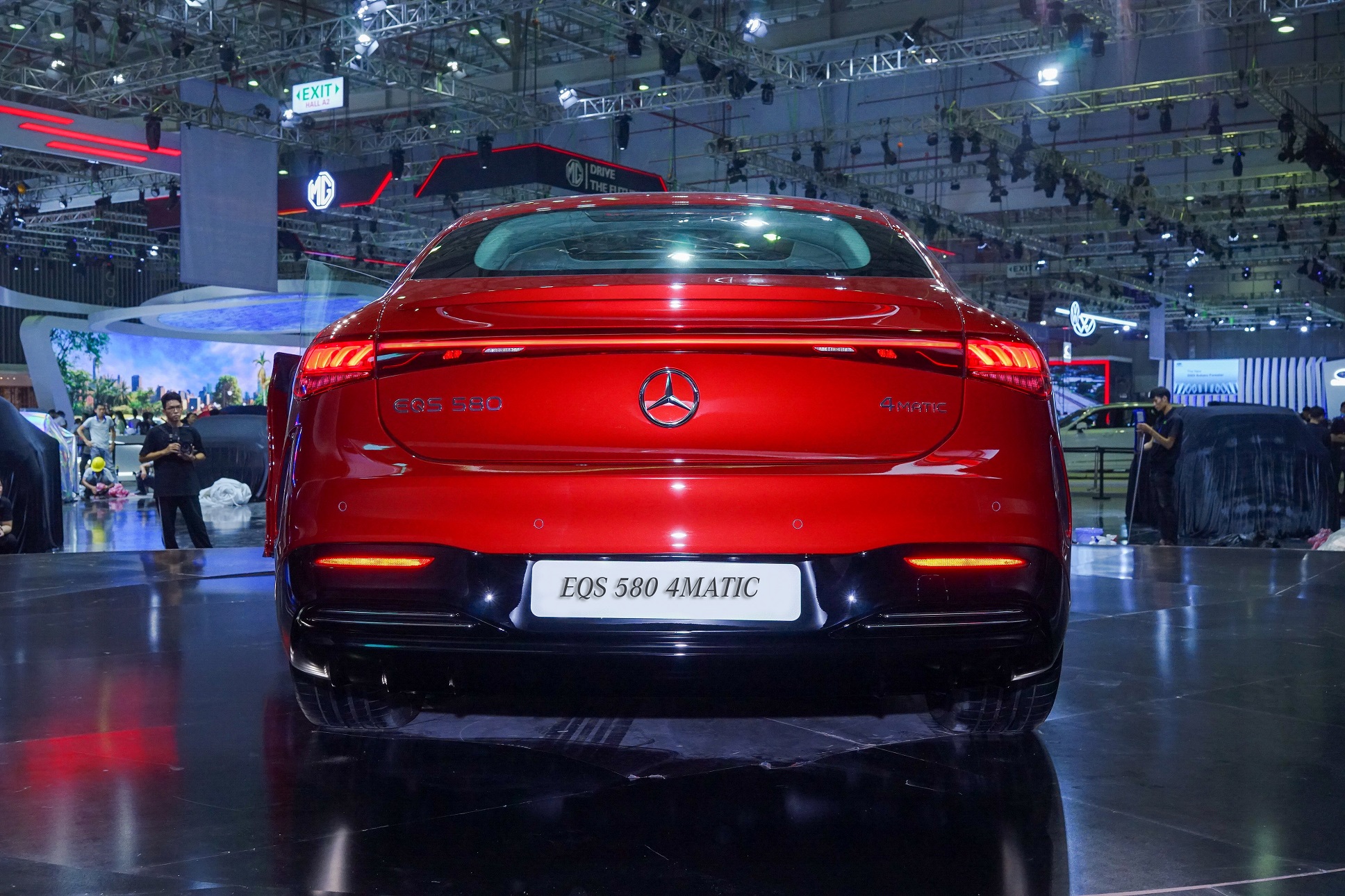 Chi tiết Mercedes-Benz EQS 2023 vừa ra mắt thị trường Việt Nam mercedes-benz-eqs-2023-9.jpg
