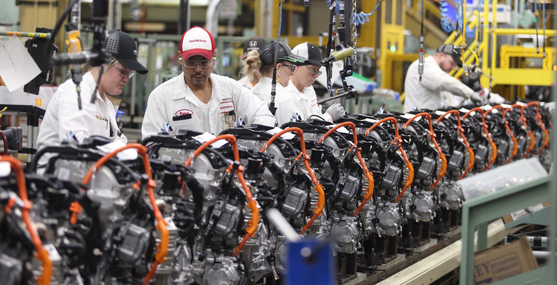 Honda CR-V Hybrid 2023 bắt đầu được sản xuất tại Bắc Mỹ 2023-honda-cr-v-hybrid-production-3.jpg