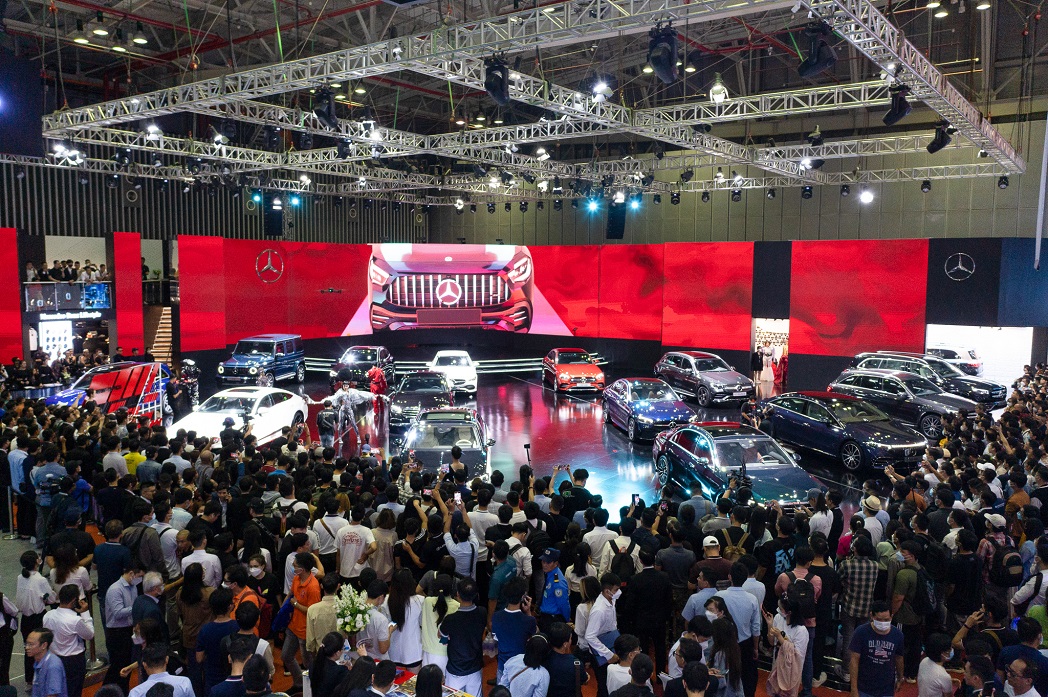 5 điểm nhấn nổi bật của thị trường ô tô Việt năm 2022: Xe Việt tiến ra thế giới Triển lãm Ô tô Việt Nam 2022 xác lập những kỷ lục mới vms-2022-2.jpg