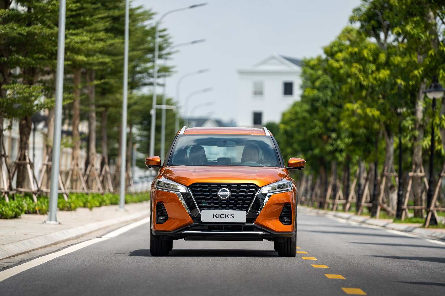 Nissan Kicks e-POWER hoàn toàn mới ra mắt tại Việt Nam, giá từ 789 triệu nissan-kicks-ep-exterior-4.jpg