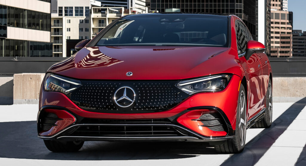 Mercedes EQE Sedan 2023 có giá khởi điểm dưới 75.000 USD, ngập tràn công nghệ