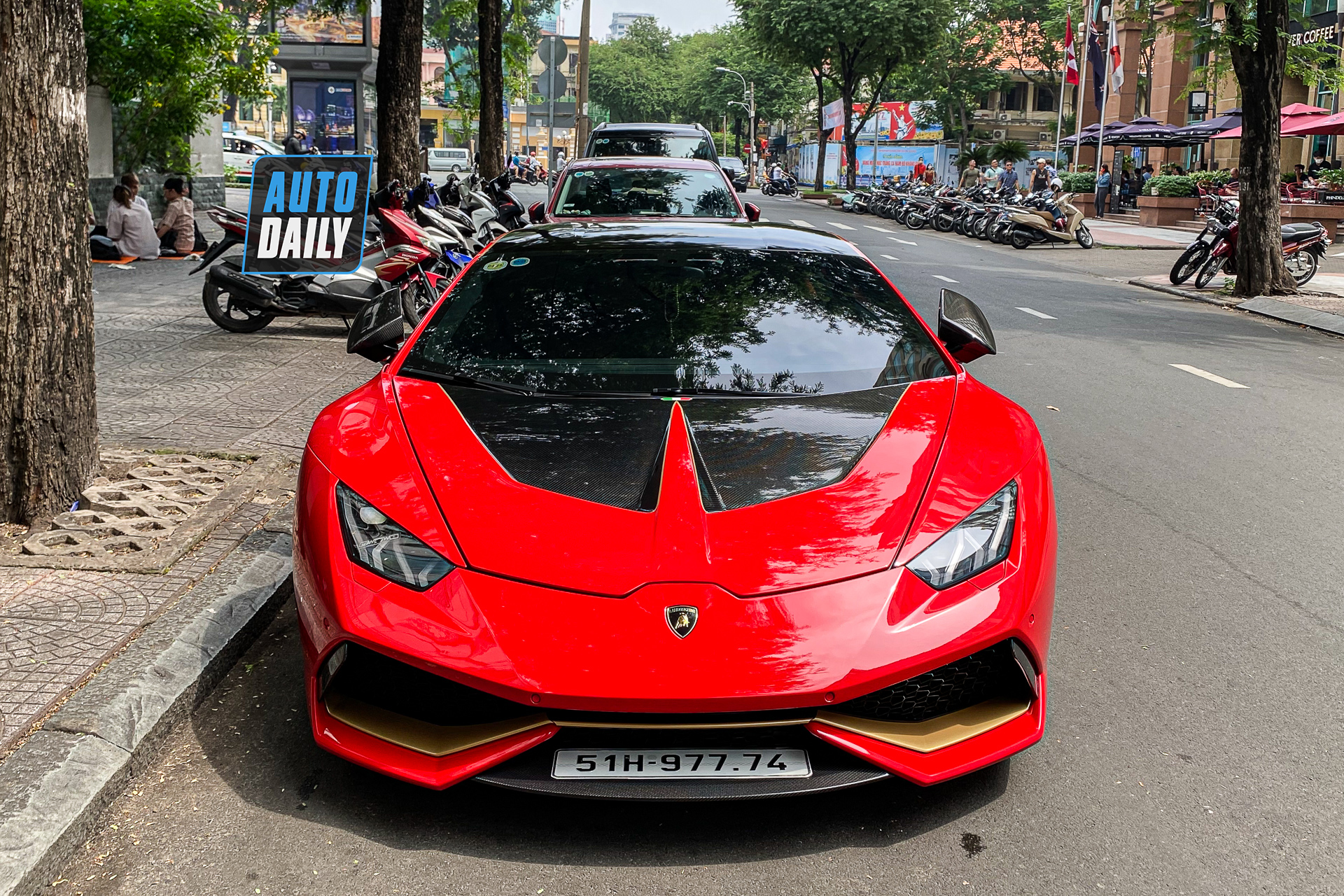 Bắt gặp Lamborghini Huracan độ khủng của đại gia Sài Gòn, bộ mâm hàng thửa giá hàng trăm triệu lamborghini-huracan-do-bo-mam-tram-trieu-autodaily-3.JPG