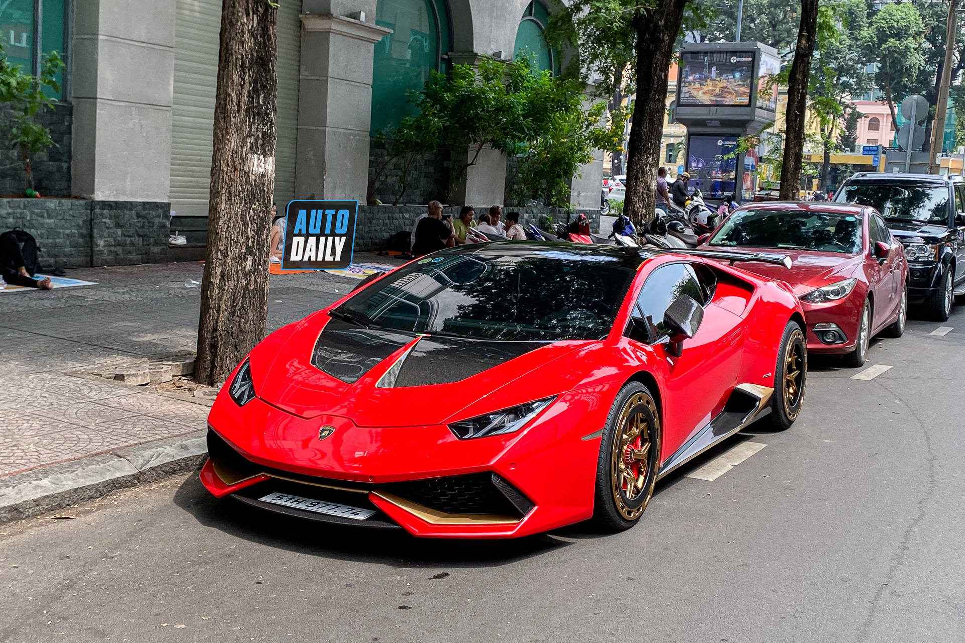 Bắt gặp Lamborghini Huracan độ khủng của đại gia Sài Gòn, bộ mâm hàng thửa giá hàng trăm triệu lamborghini-huracan-do-bo-mam-tram-trieu-autodaily-4.JPG