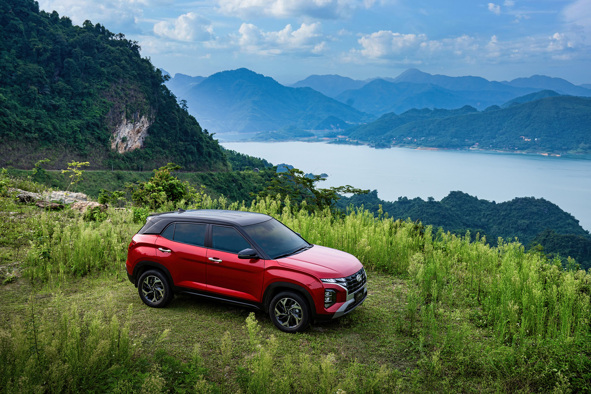 Tháng 10/2022: Hyundai Creta bứt tốc ấn tượng, đạt gần 2.000 xe