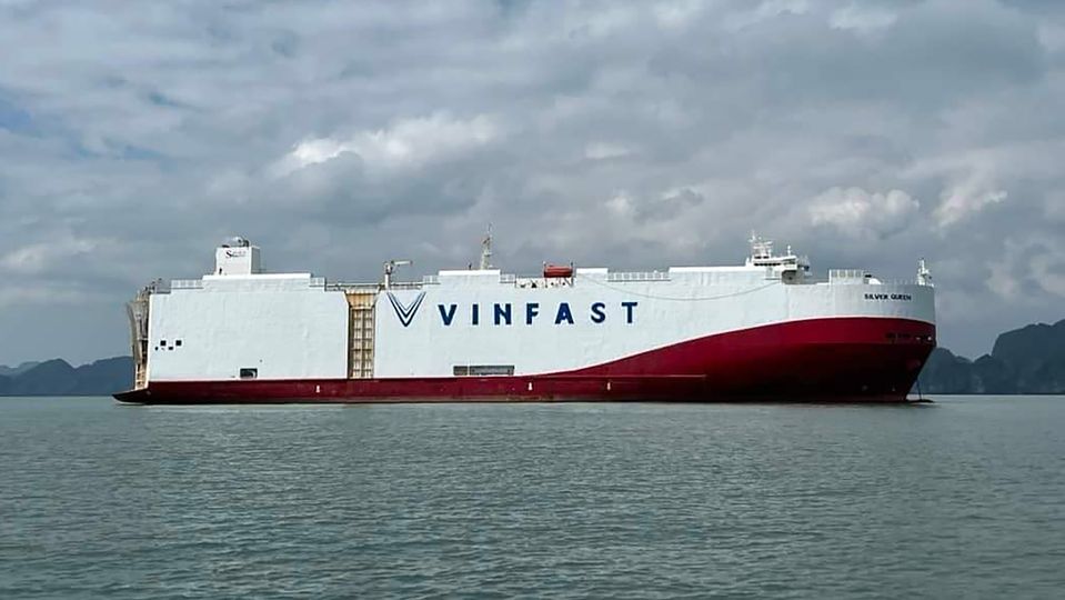 Dàn ô tô điện VinFast xếp hàng tại cảng Hải Phòng chờ lên tàu sang Mỹ 315718652-5621910294592120-1661223299536878945-n.jpg
