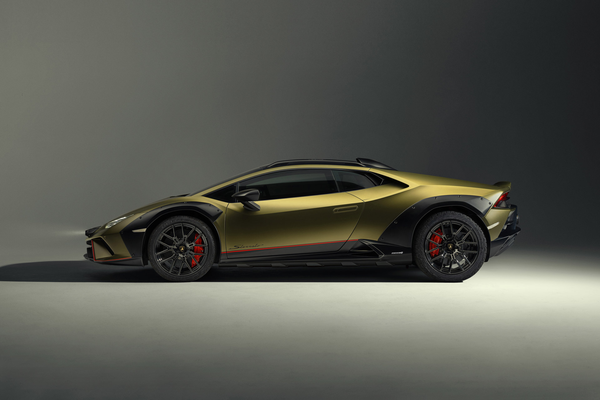 Siêu xe địa hình Lamborghini Huracan Sterrato 2023 ra mắt, mạnh 602 mã lực lamborghini-huracan-sterrato-00005-1.jpg