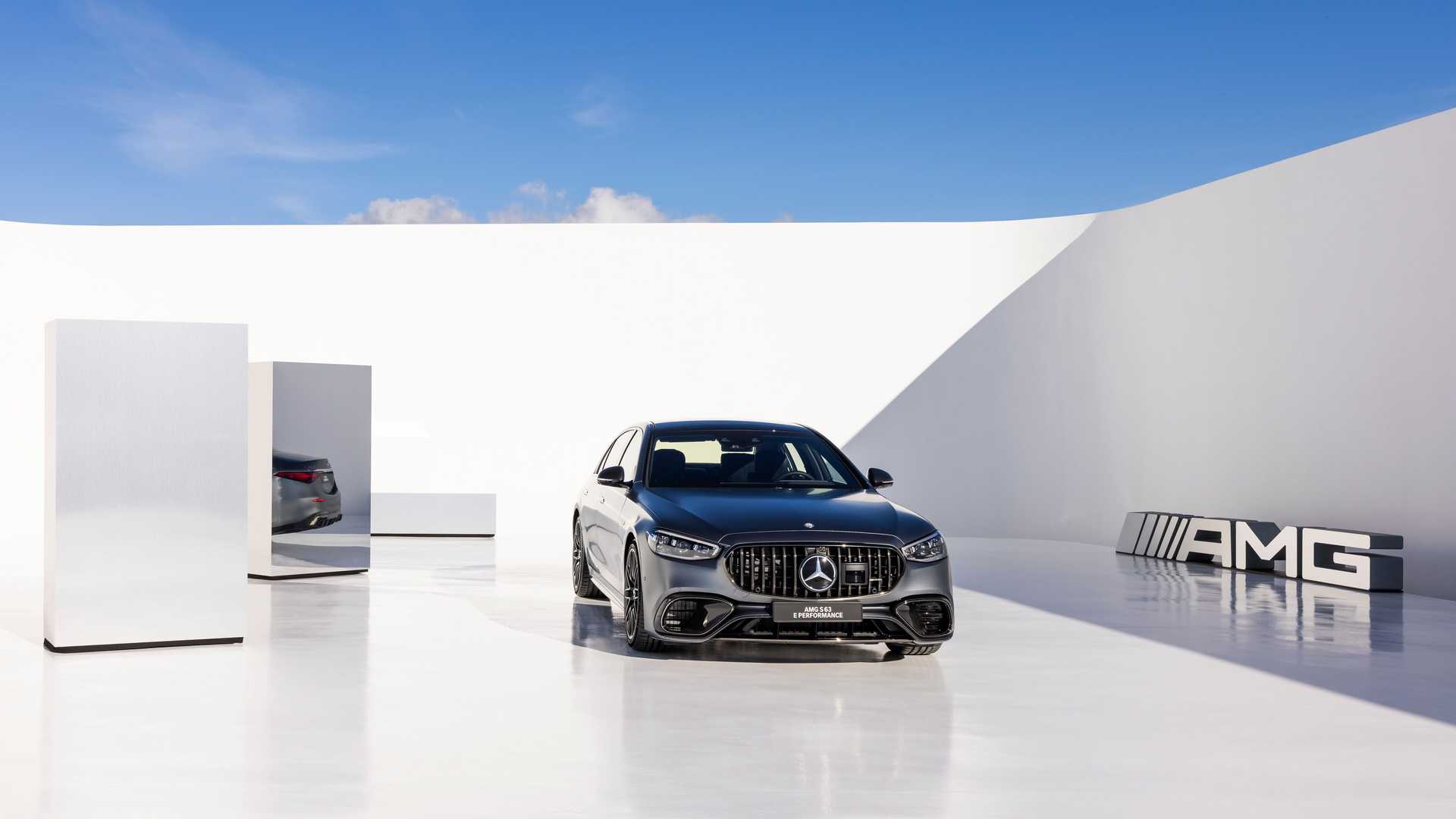 Mercedes-AMG S 63 E Performance 2023 trình làng với sức mạnh 791 mã lực 2023-mercedes-amg-s-63-e-performance-5.jpg