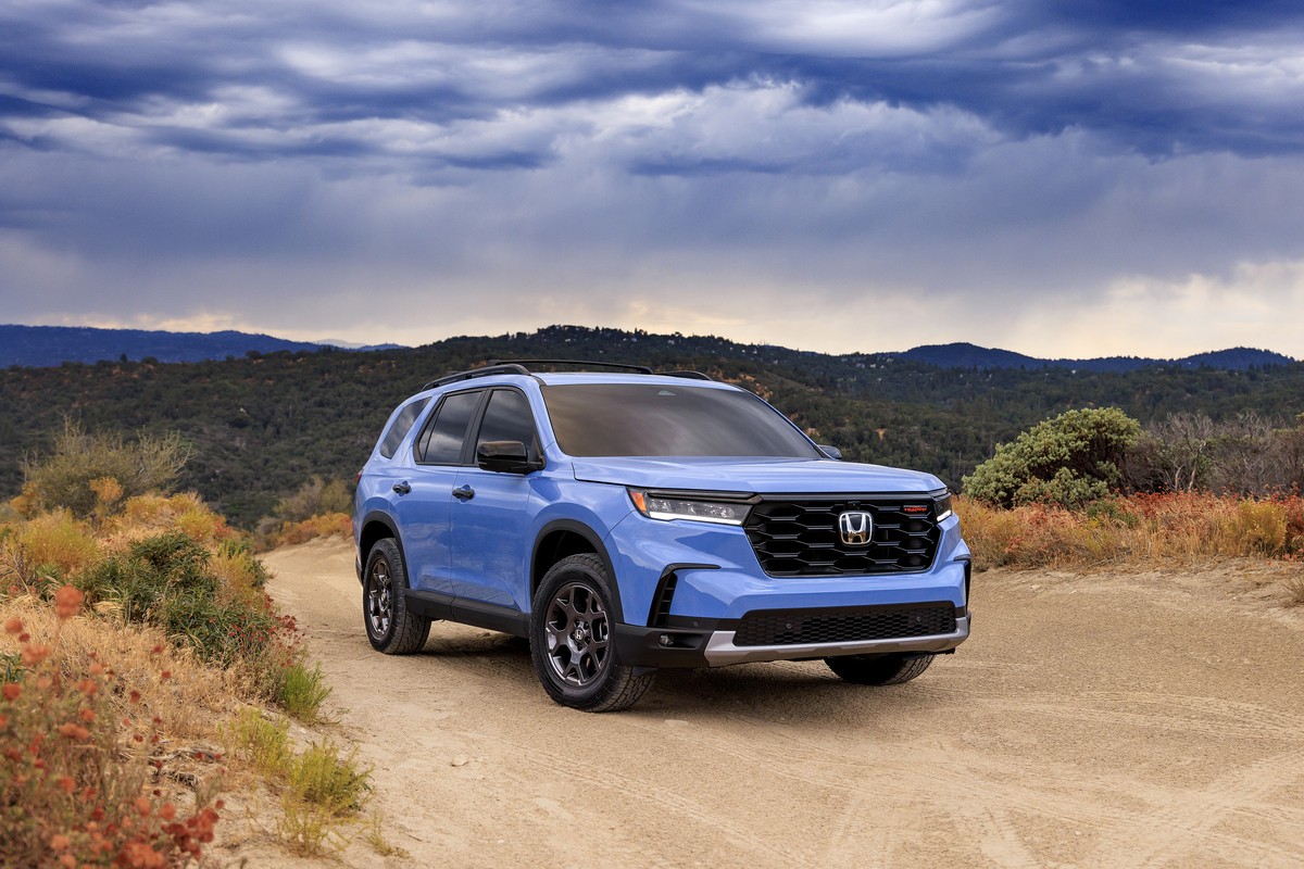 2023-honda-pilot-enters-production-in-alabama-base-specification-costs-39150-6.jpg