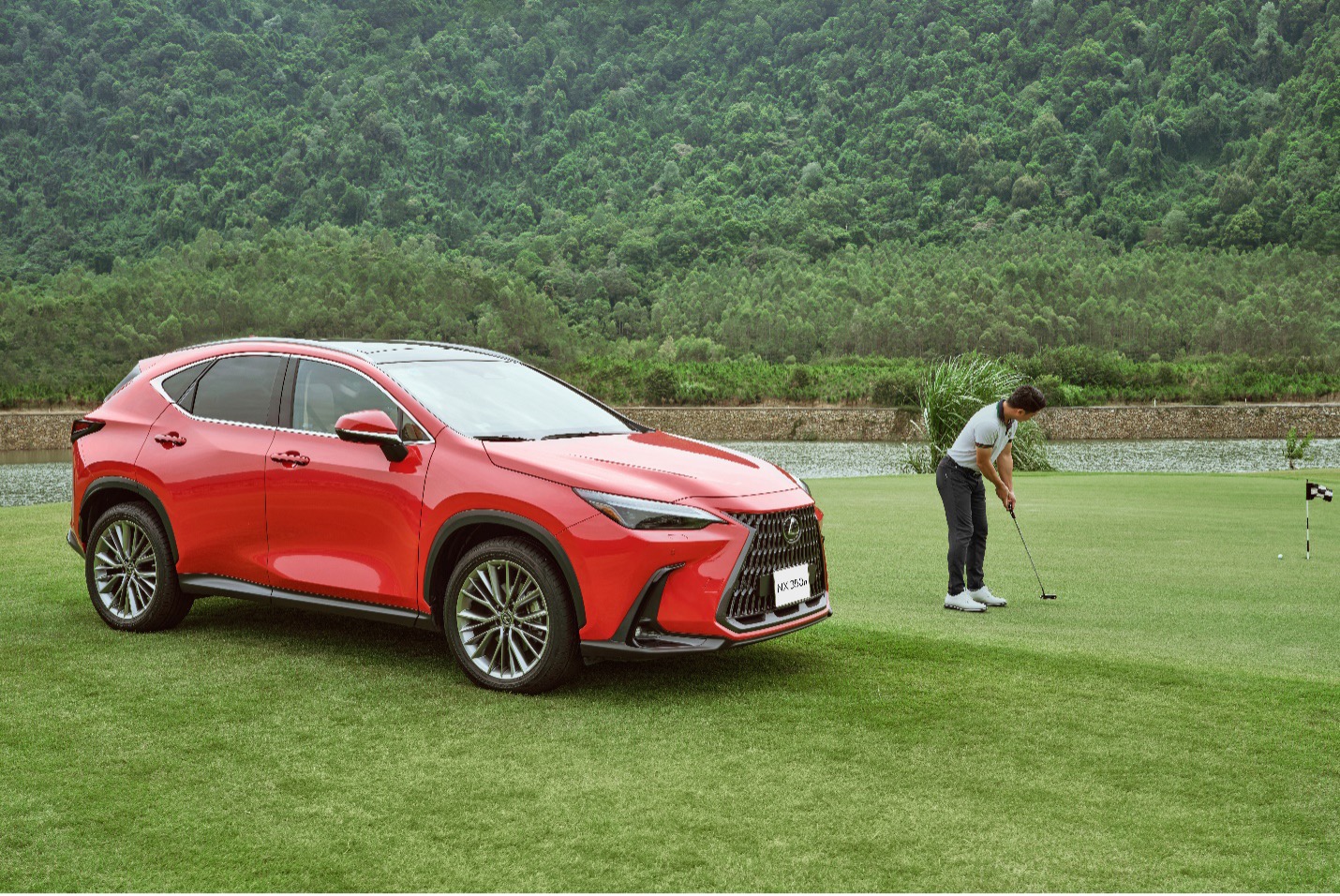 Lexus Hybrid: Cú swing hoàn hảo của các tay golf chuyên nghiệp! lexus-hybrid-01.jpg