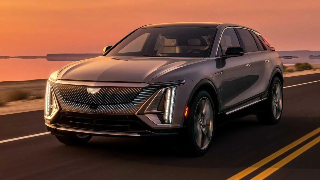 2023-cadillac-lyriq-exterior-1.webp