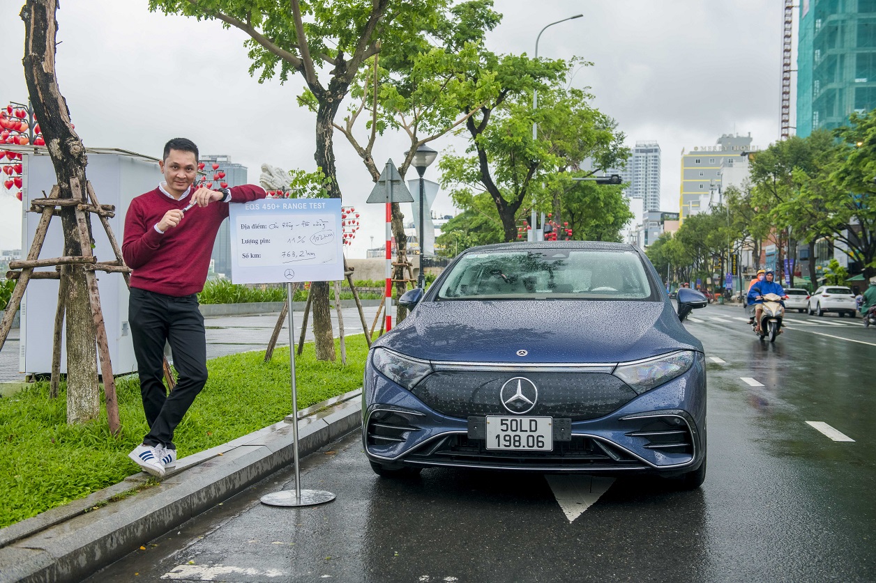 Mercedes-Benz EQS 450+ xác lập kỷ lục di chuyển hơn 850 km cho 1 lần sạc 04-xe-den-cau-rong-da-nang.JPG