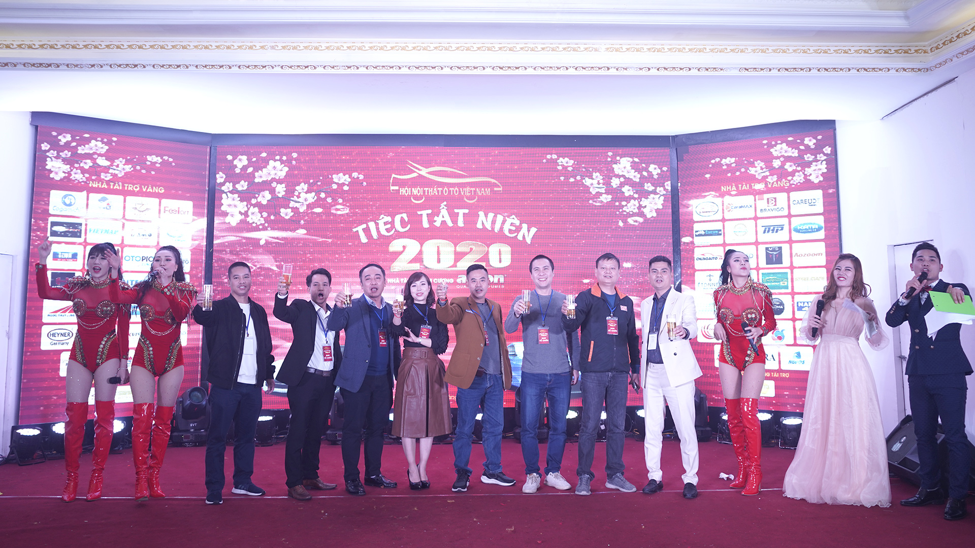 Dự kiến có 1.000 người tham dự sự kiện của Hội nội thất ô tô Việt Nam dịp cuối năm noi-that.JPG