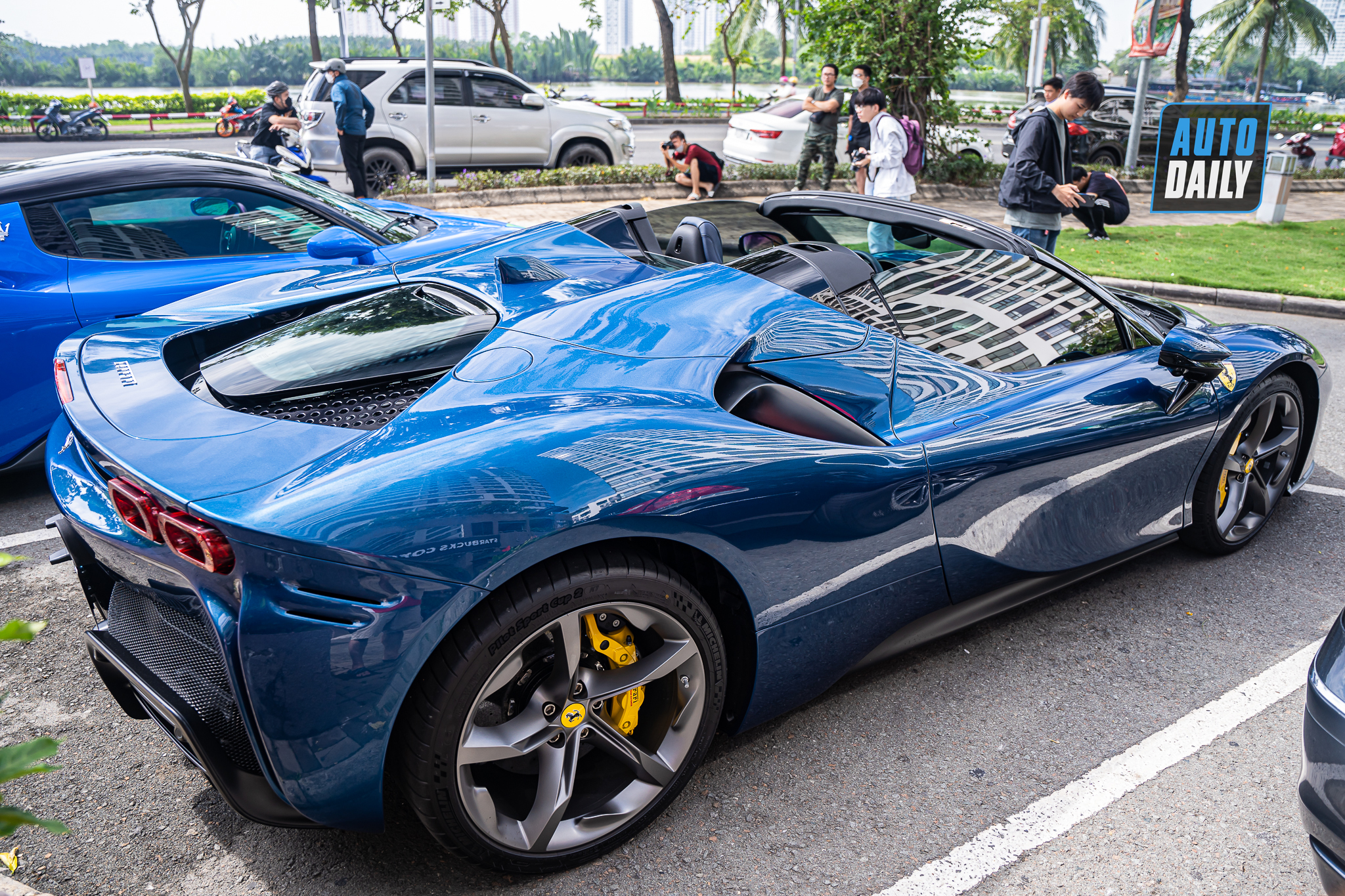 Khám phá Ferrari SF90 Spider hơn 50 tỷ của doanh nhân Nguyễn Quốc Cường ferrari-sf90-spider-50-ty-autodaily-2.JPG