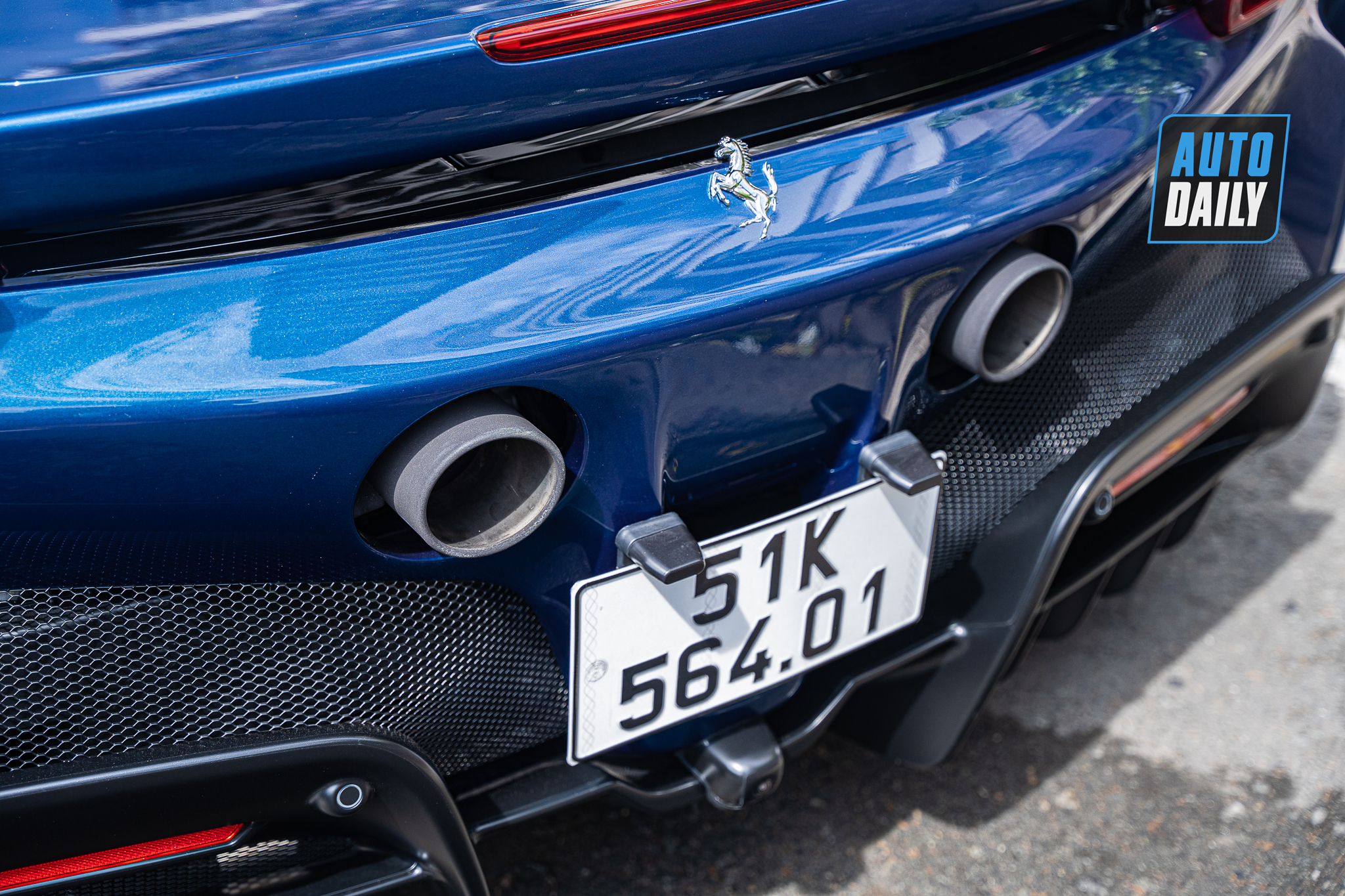 Khám phá Ferrari SF90 Spider hơn 50 tỷ của doanh nhân Nguyễn Quốc Cường ferrari-sf90-spider-50-ty-autodaily-9.JPG