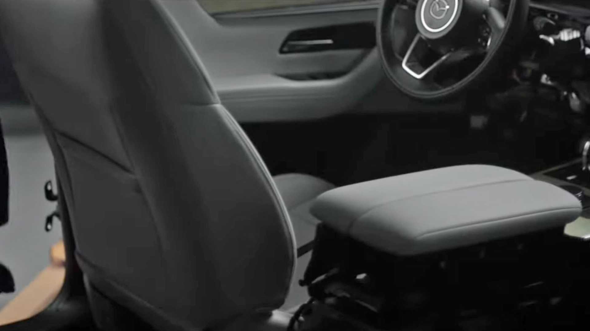 Mazda CX-90 2024 rò rỉ ảnh nóng trước “giờ G” Mazda CX-90 được hé lộ nội thất cao cấp, lộ diện màu sơn mới mazda-cx-90-interior-teaser-1.jpg