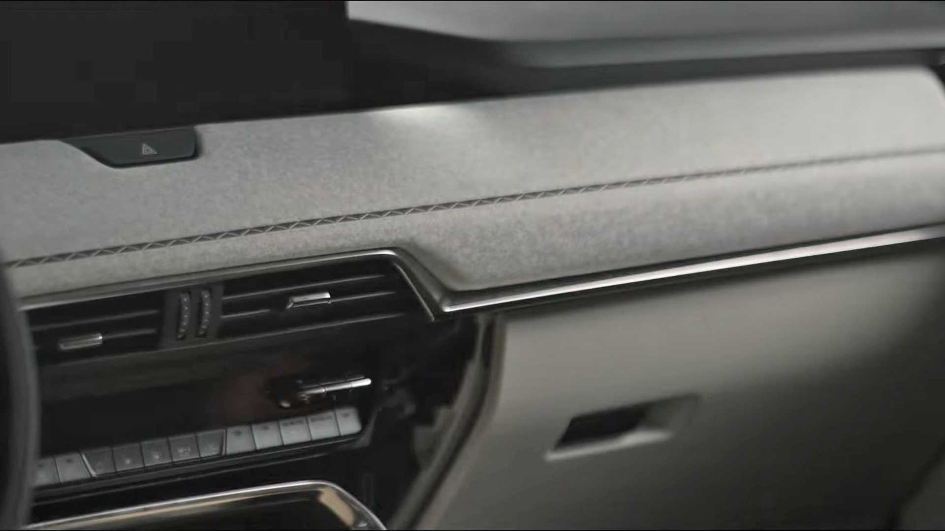 Mazda CX-90 được hé lộ nội thất cao cấp, lộ diện màu sơn mới mazda-cx-90-interior-teaser-2.jpg