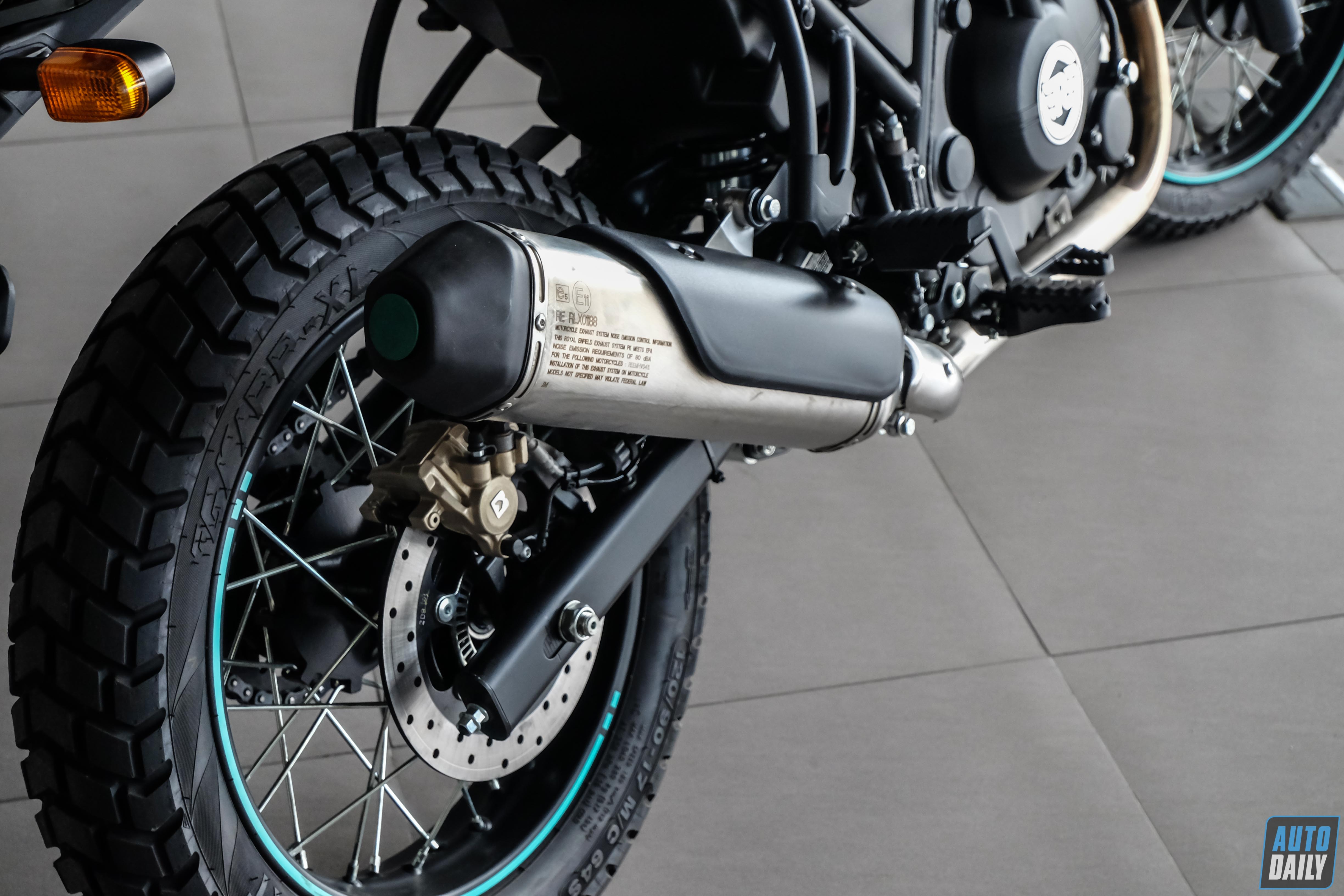 Có 200 triệu, chọn Royal Enfield Himalayan Scam hay Kawasaki Versys-X300? Royal Enfield Scram 411 2022 (11).jpg