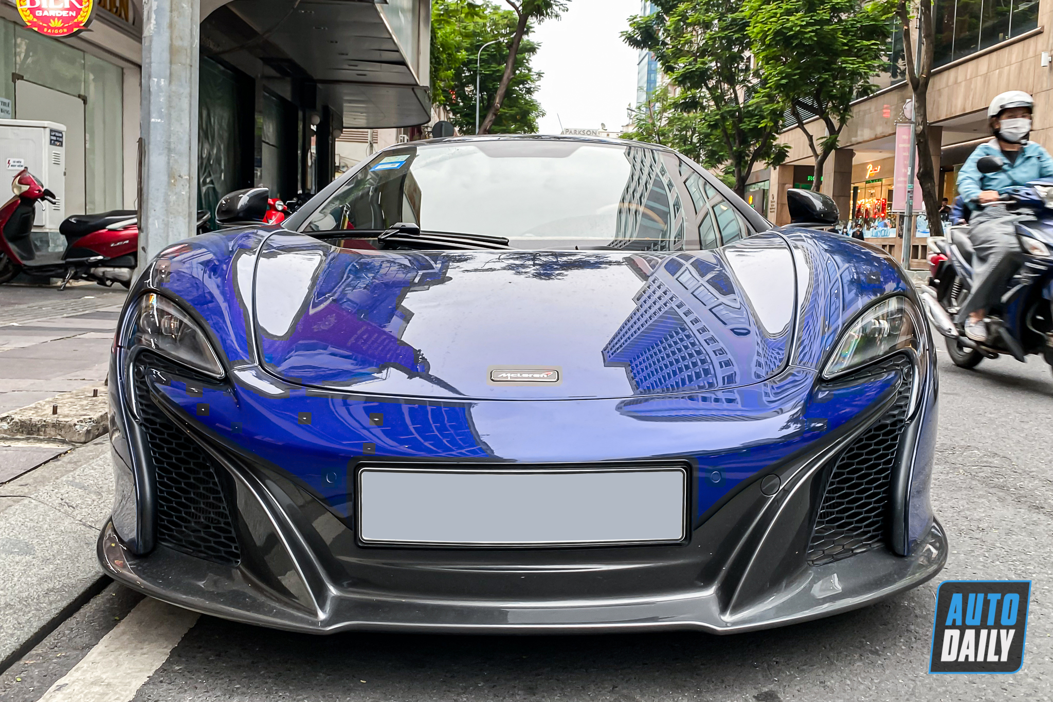 Khai tử được 6 năm, đại gia Việt vẫn chuộng McLaren 650S Coupe nhờ độ hiếm mclaren-650s-coupe-autodaily-3.JPG