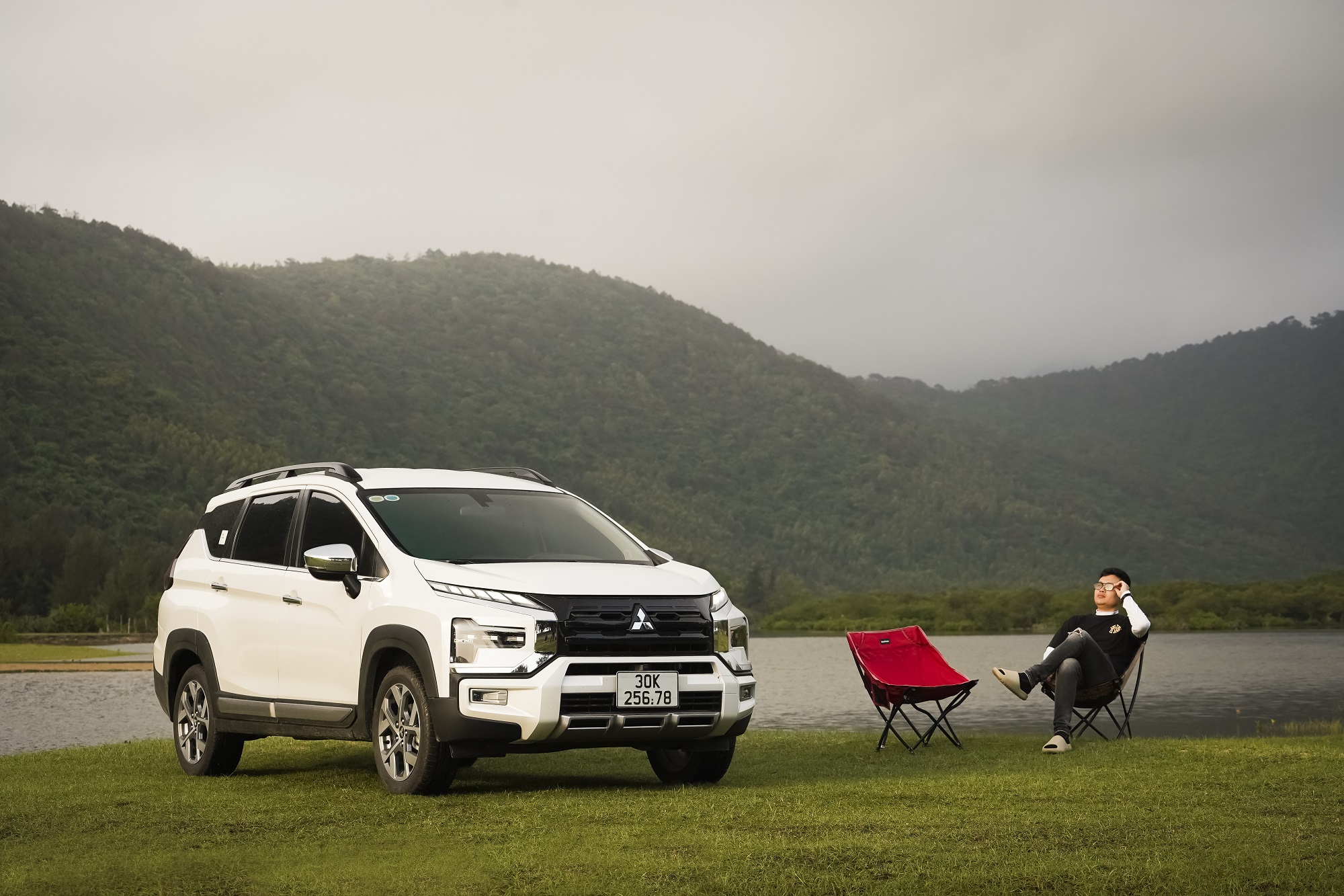 Cùng Mitsubishi Xpander Cross 2023 khám phá đường mòn Hồ Chí Minh lịch sử mitsubishi-xpander-cross-2023-autodaily-1.JPG