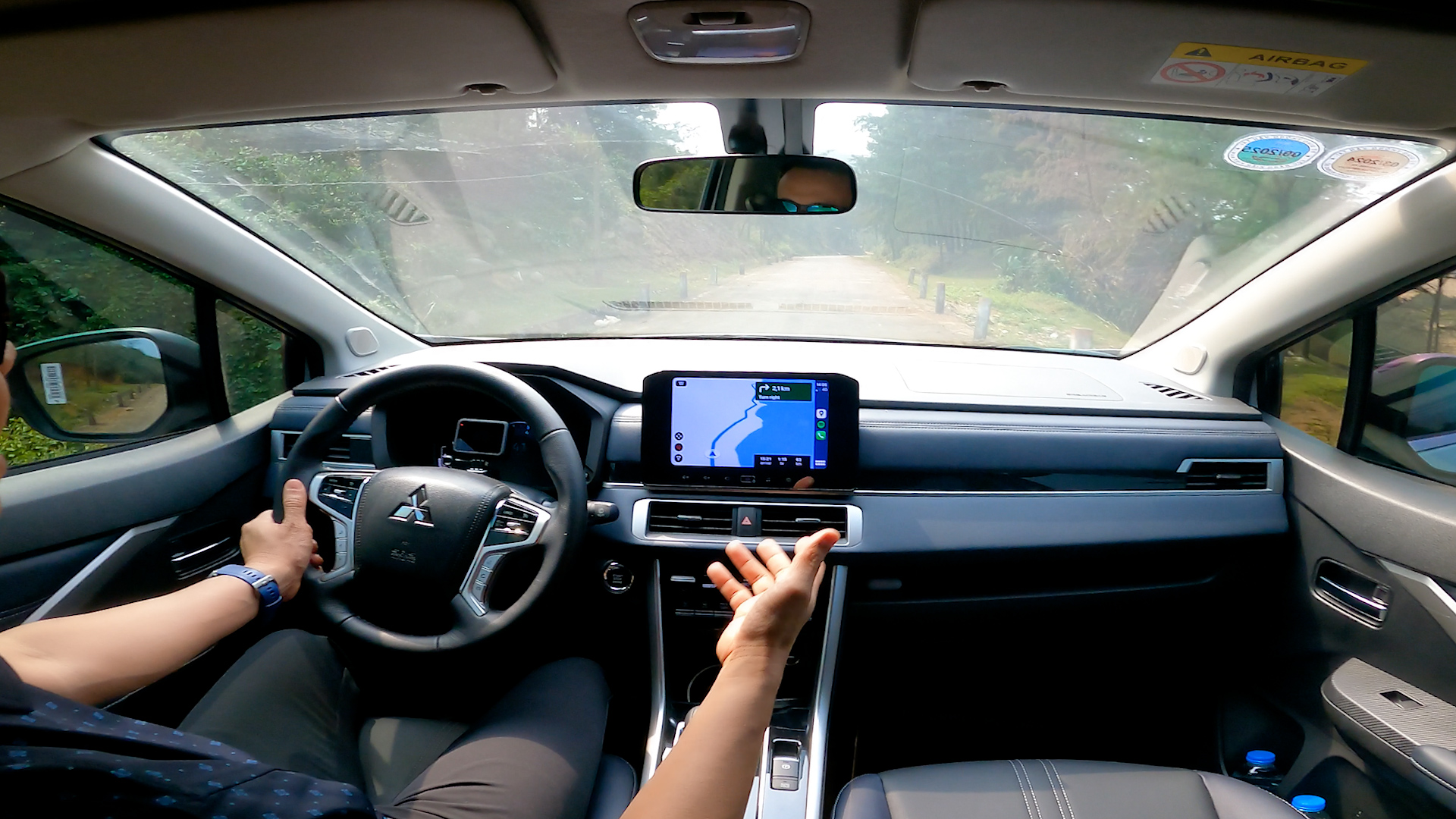 Cùng Mitsubishi Xpander Cross 2023 khám phá đường mòn Hồ Chí Minh lịch sử mitsubishi-xpander-cross-2023-autodaily-19.jpg