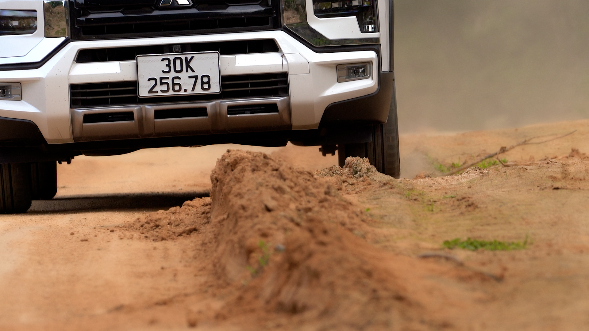 Cùng Mitsubishi Xpander Cross 2023 khám phá đường mòn Hồ Chí Minh lịch sử mitsubishi-xpander-cross-2023-autodaily-24.jpg