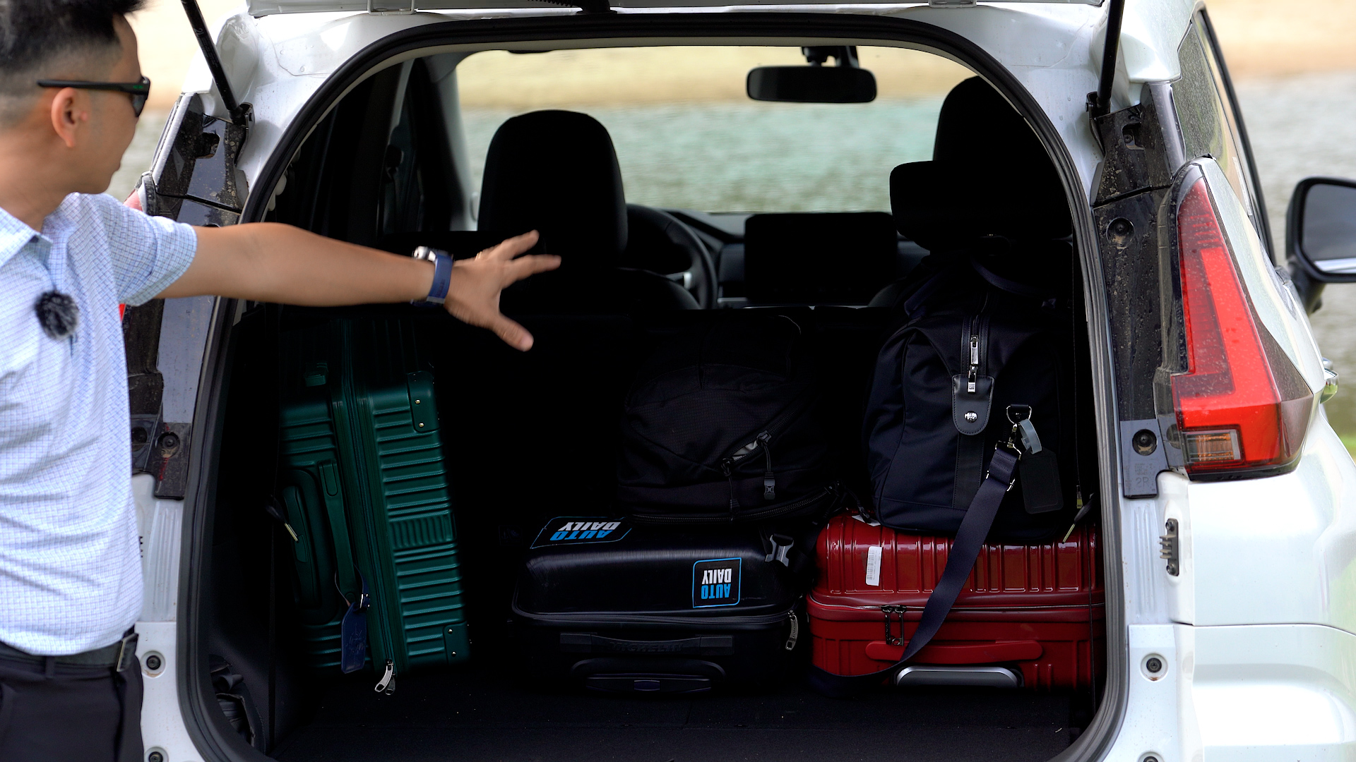 Cùng Mitsubishi Xpander Cross 2023 khám phá đường mòn Hồ Chí Minh lịch sử mitsubishi-xpander-cross-2023-autodaily-28.jpg