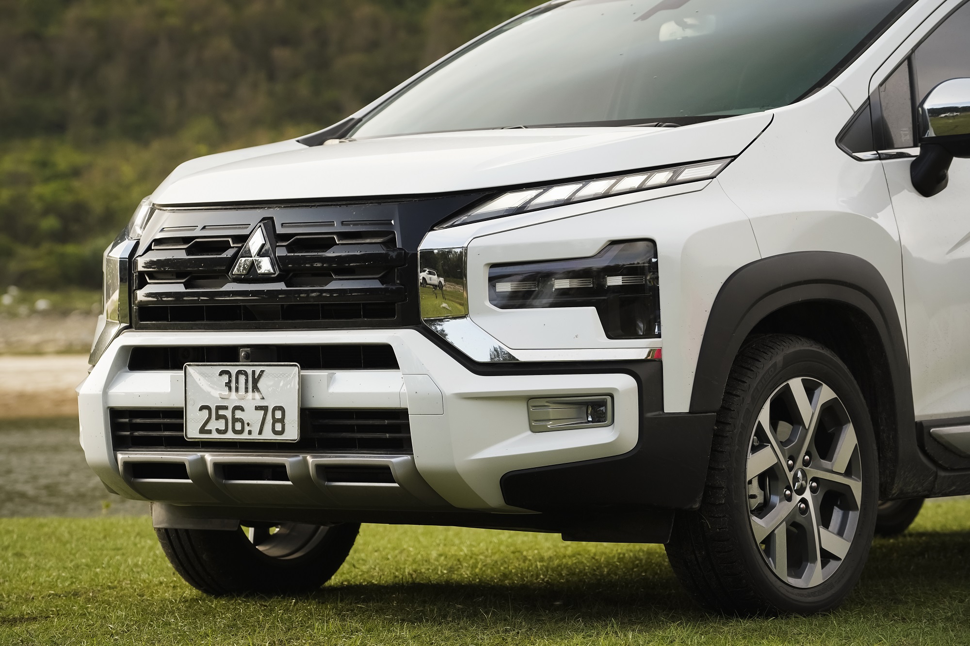 Cùng Mitsubishi Xpander Cross 2023 khám phá đường mòn Hồ Chí Minh lịch sử mitsubishi-xpander-cross-2023-autodaily-9.JPG