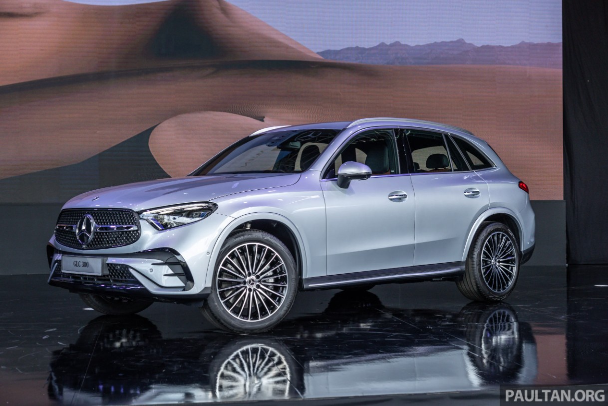 Mercedes-Benz GLC 2023 ra mắt tại Malaysia, giá quy đổi từ 2,3 tỷ đồng 2023-mercedes-amg-glc-300-launch-ext-1.jpg