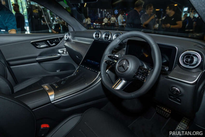 Mercedes-Benz GLC 2023 ra mắt tại Malaysia, giá quy đổi từ 2,3 tỷ đồng 2023-mercedes-amg-glc-300-launch-int-2-850x567.jpg