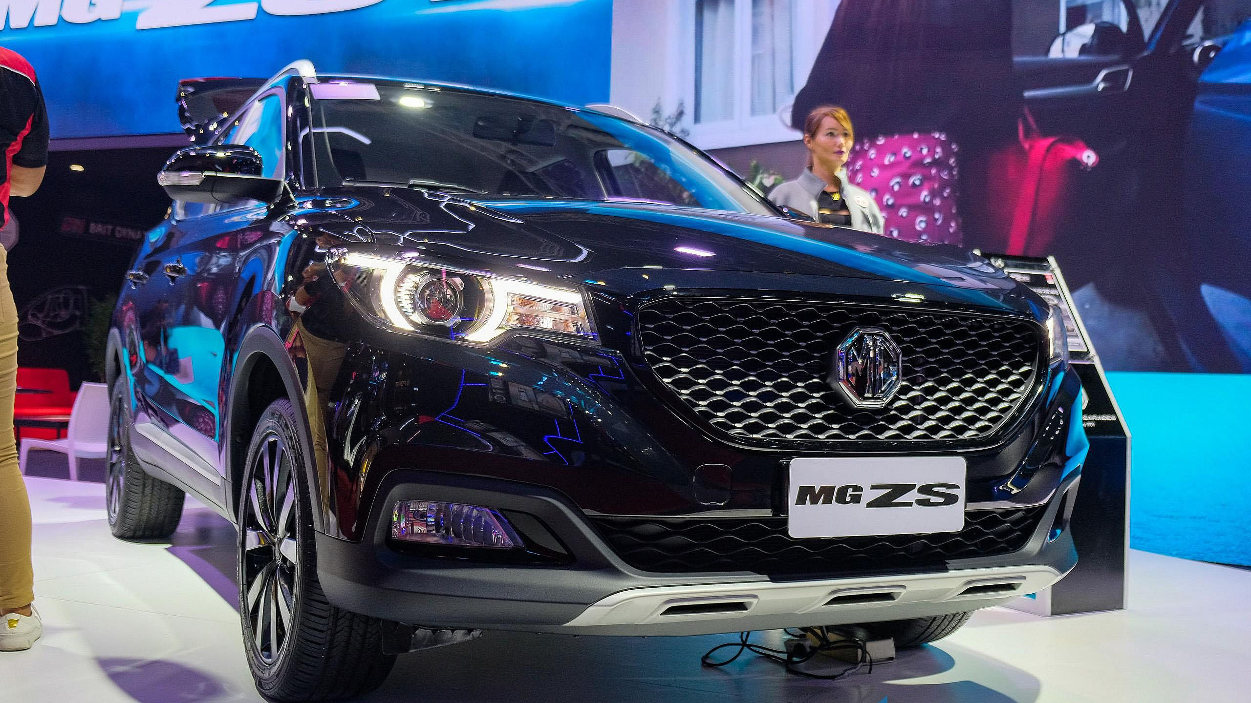 MG ZS Nite Edition 2023 ra mắt, giá quy đổi từ 432 triệu đồng