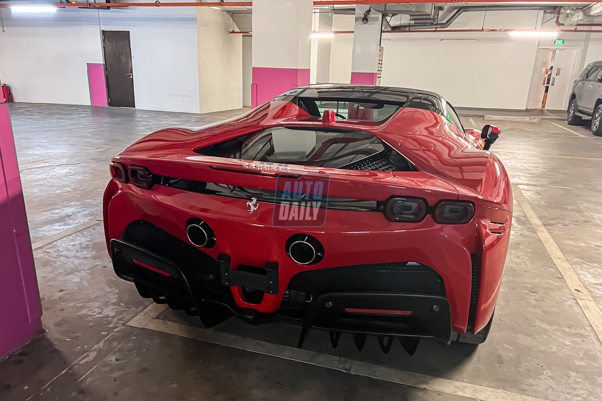 Bắt gặp Ferrari SF90 Spider đầu tiên về Việt Nam, sở hữu biển số tứ quý 9 cực độc ferrari-sf90-spider-3.JPG