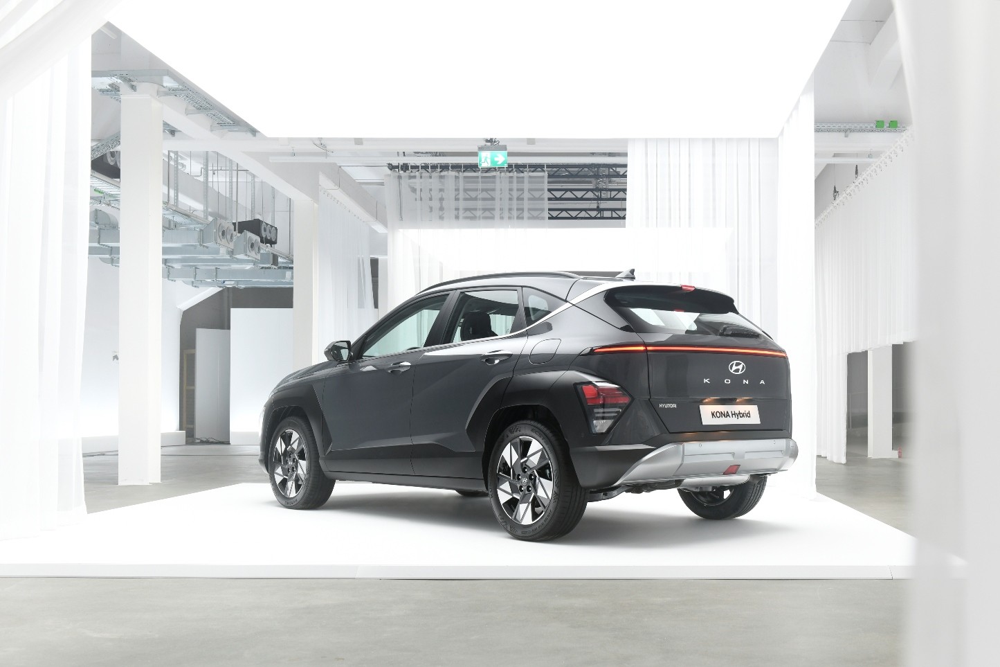 new-hyundai-kona-10l-turbo-manual-costs-25725-in-the-uk-hybrid-starts-at-30025-7.jpg