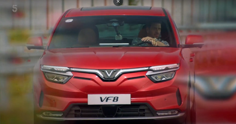 Truyền hình Anh: “VinFast VF 8 là tương lai của xe điện công nghệ cao Việt Nam”