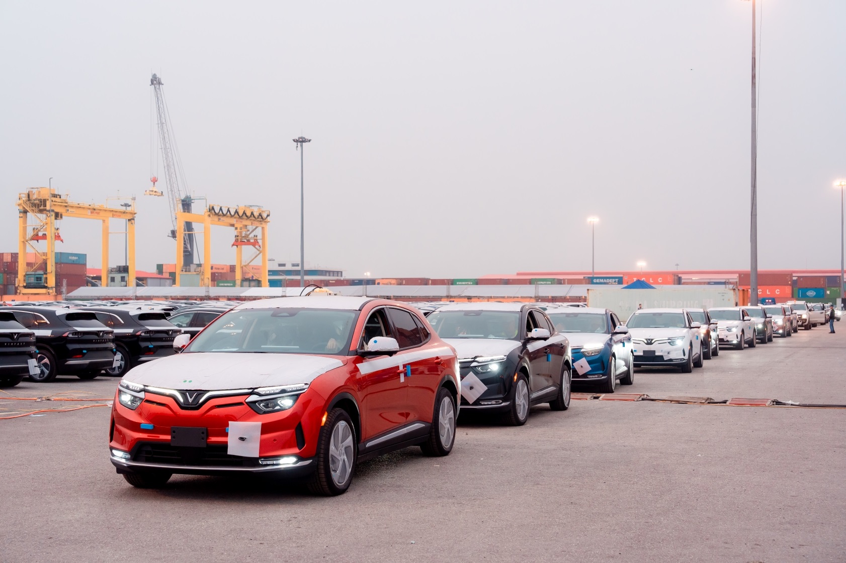 VinFast xuất khẩu 1.879 xe VF 8 tiếp theo tới Bắc Mỹ shipment-02.jpeg