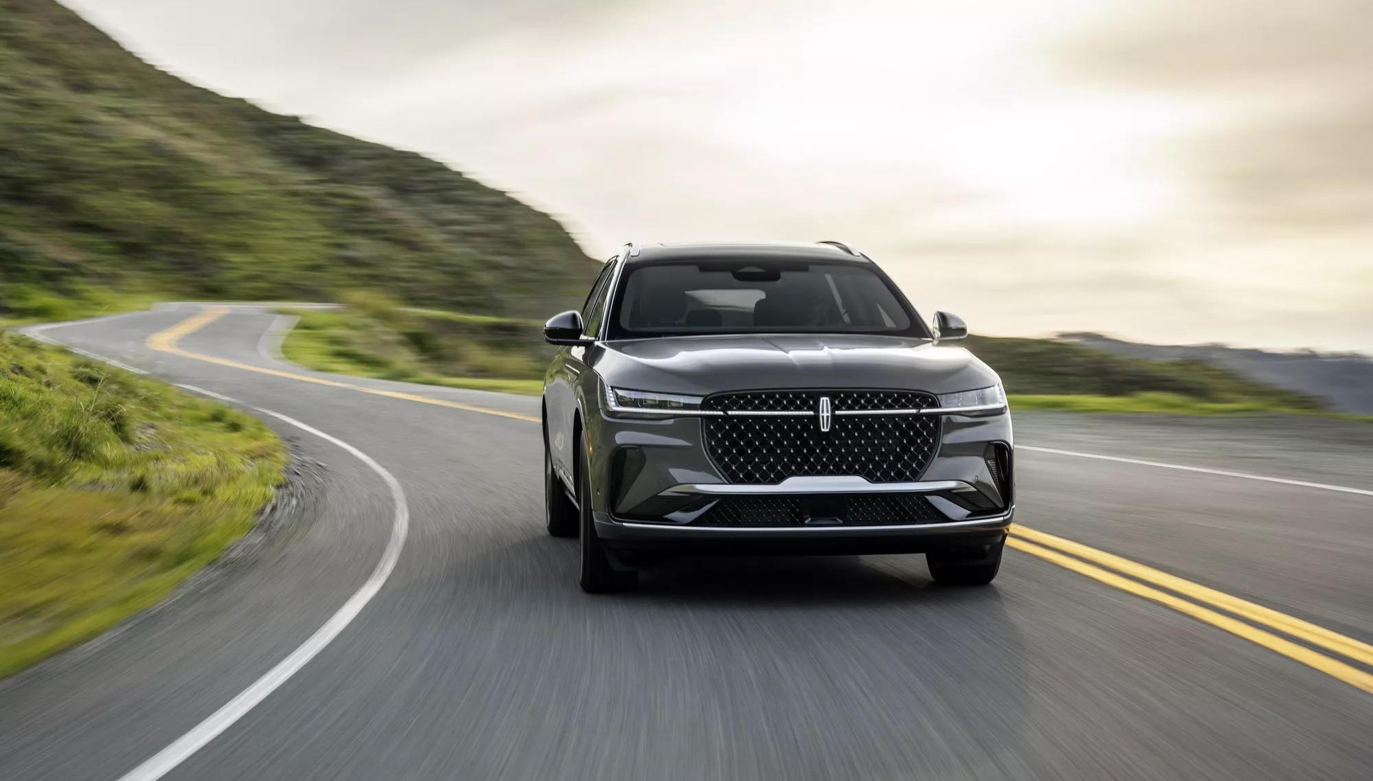 Lincoln Nautilus 2024 ra mắt, trang bị màn hình lớn nhất phân khúc lincoln-nautilus-2024-autodaily-10.jpg