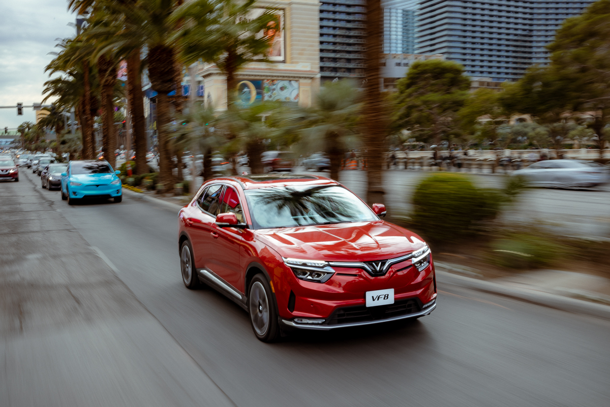 Chủ xe VinFast VF 8 tại California có thể được nhận thêm khoản ưu đãi thuế lên đến 7.500 USD vf-8-cvrp-program.jpeg