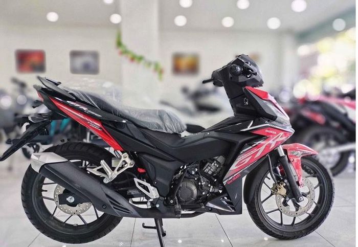 Honda Winner 150 imported from Indonesia is more expensive than Winner X in Vietnam by up to 20 million Honda Supra GTR 150 2023 (1).jpg