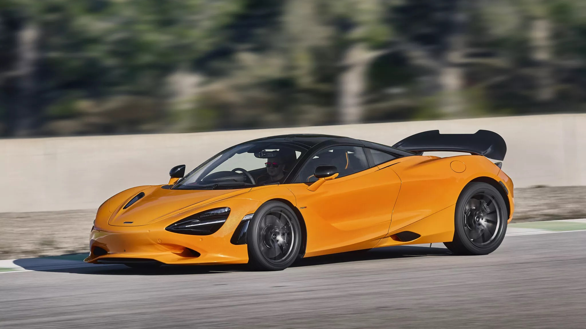 McLaren 750S ra mắt, tăng hiệu năng và giá bán