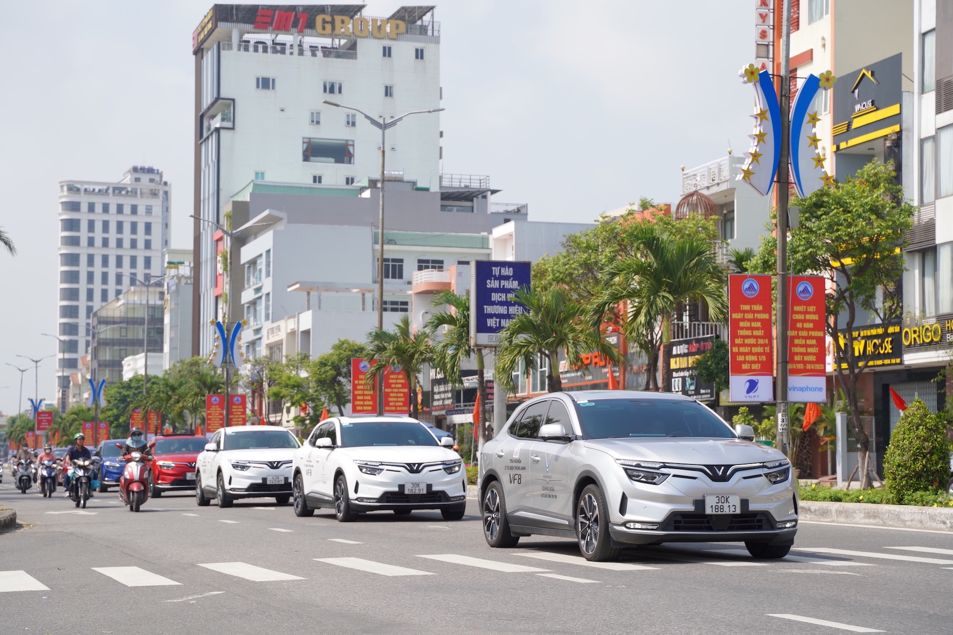 Dàn xe điện VinFast rực rỡ sắc màu khuấy đảo đường phố Đà Nẵng irm-t5-h4.jpeg