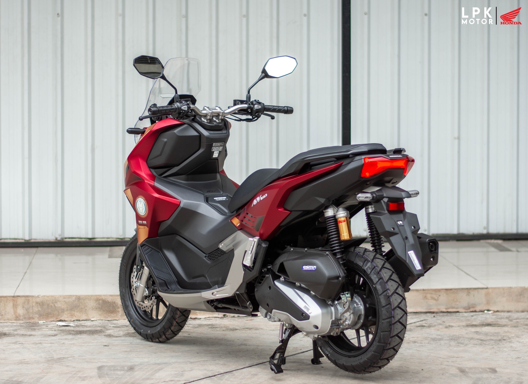 Honda%20ADV%20160%20Iron%20Man%20(8).jpg