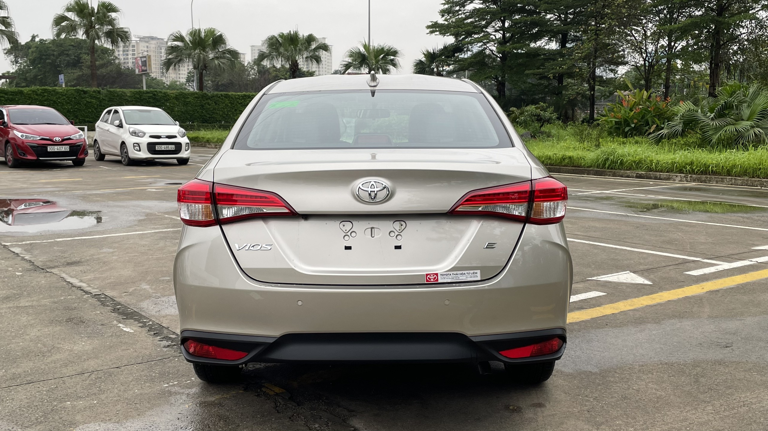 Cận cảnh Toyota Vios 2023 bản MT tại đại lý toyota-vios-2023-mt-01.jpg