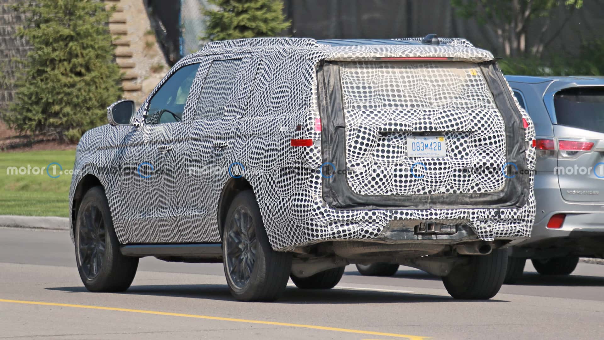 next-gen-ford-expedition-rear-view-spy-photo.jpg