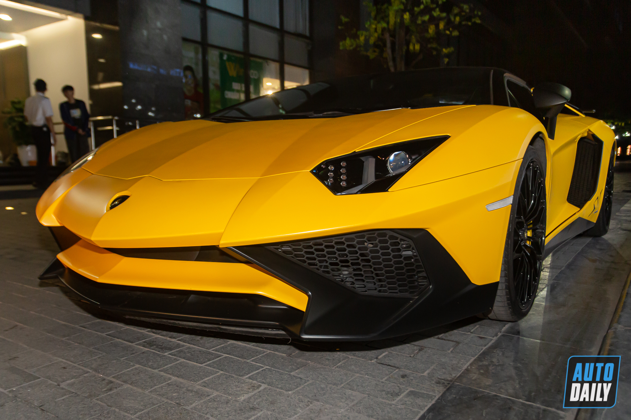 aventador-sv-autodaily-4.JPG