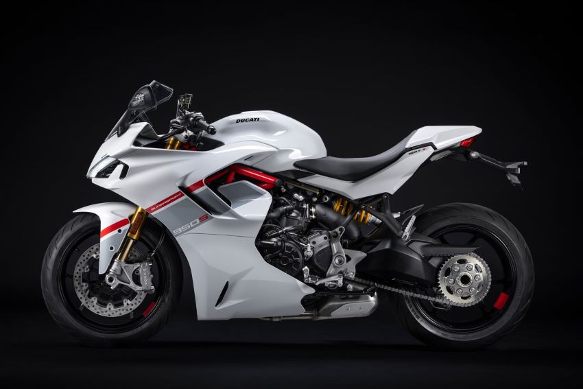 Ducati SuperSport 950 S 2024 unveiled, design similar to Panigale V4 Ducati SuperSport 950 S 2024 (3).jpg