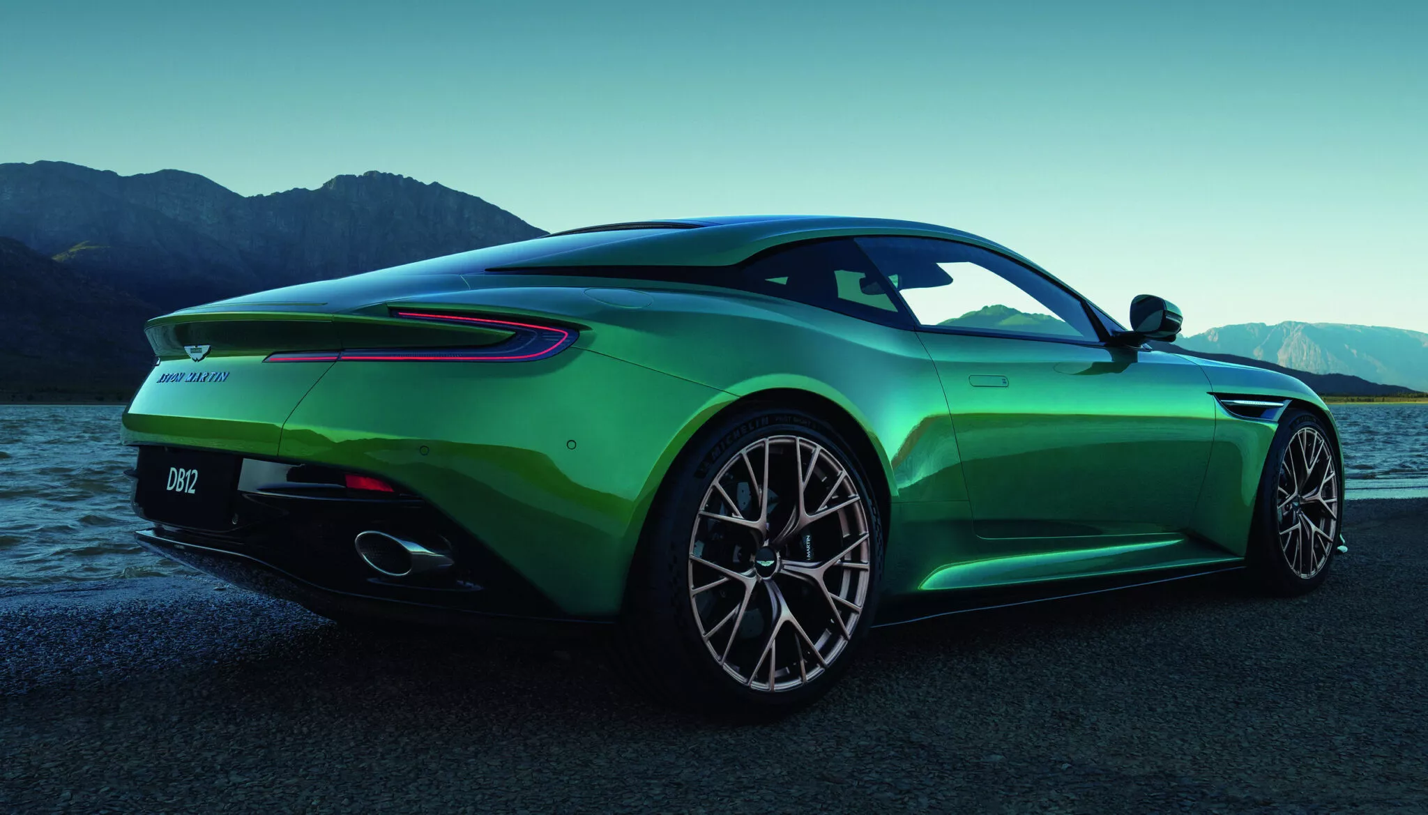 new-aston-martin-db12-11-2048x1169.webp