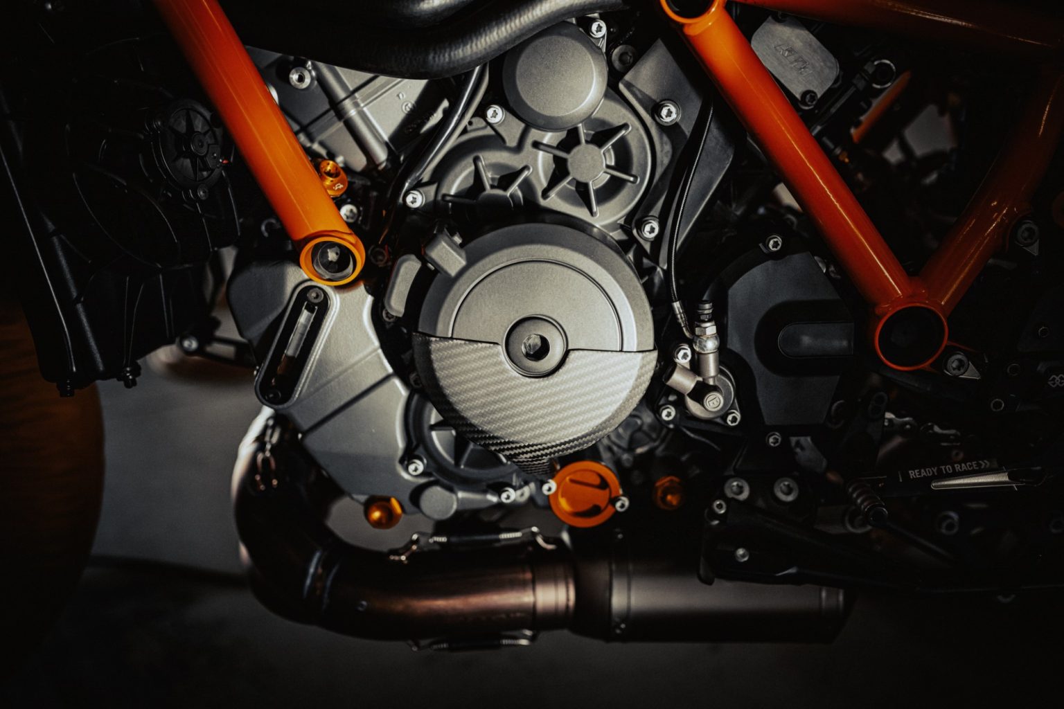 KTM%201290%20Super%20Duke%20RR%202023%20(1).jpg