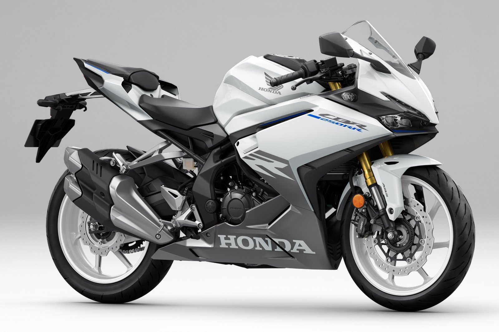 Honda CBR250RR 2023 presents a sporty and eye-catching appearance Honda CBR250RR 2023 (6).jpg