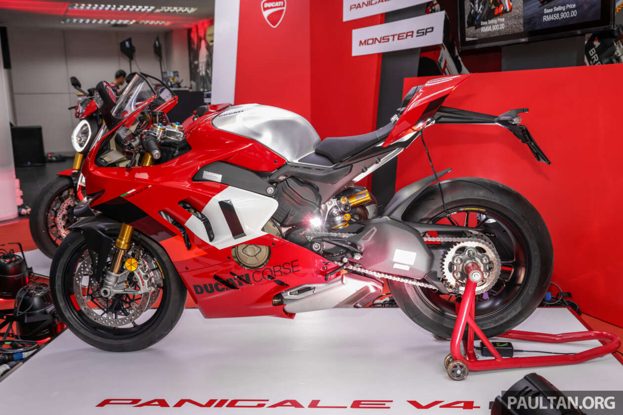 Ducati Panigale V4 R 2023 ra mắt, về Việt Nam giá khoảng hơn 2 tỷ Ducati Panigale V4 R 2023 (6).jpg