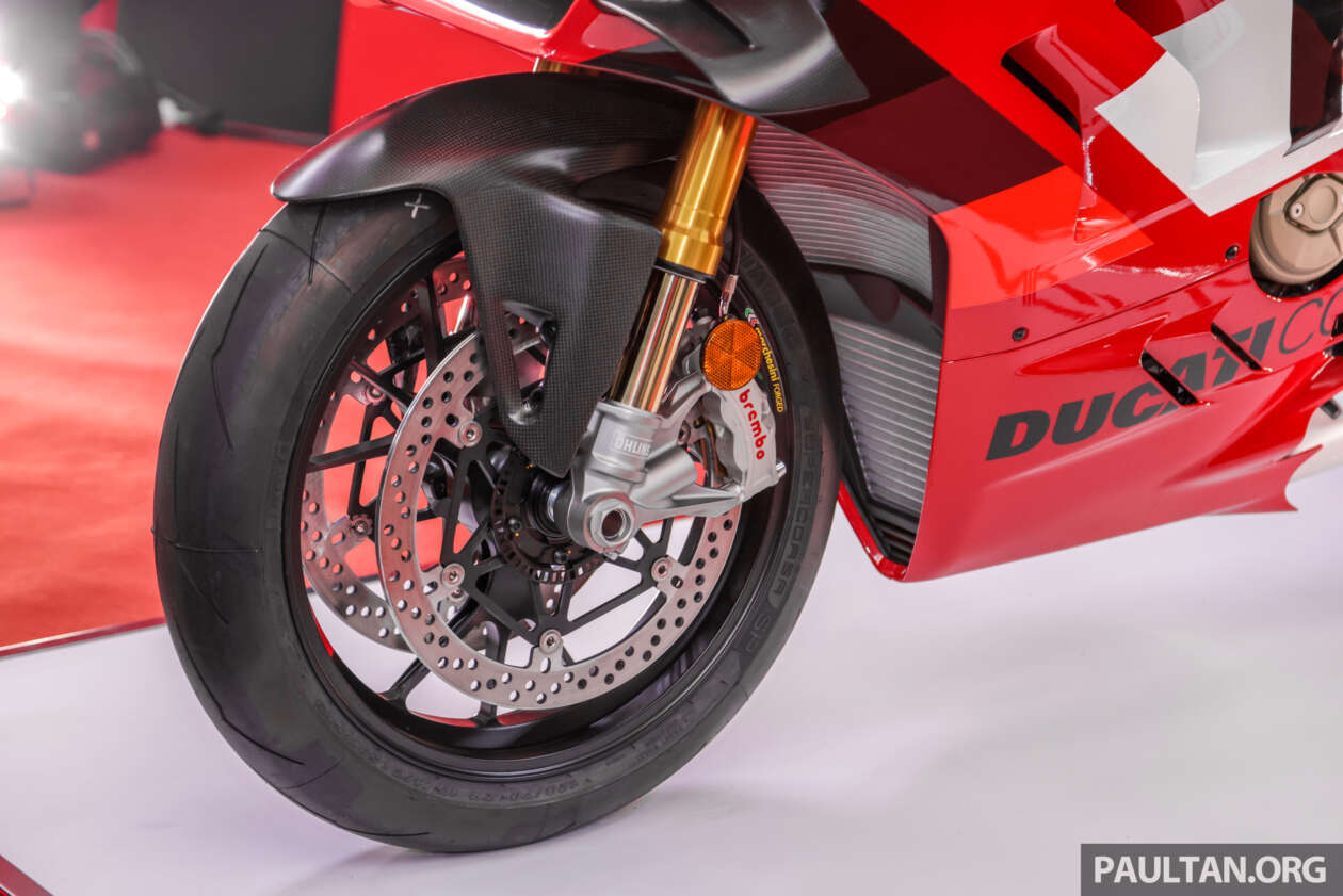 Ducati%20Panigale%20V4%20R%202023%20(3).jpg